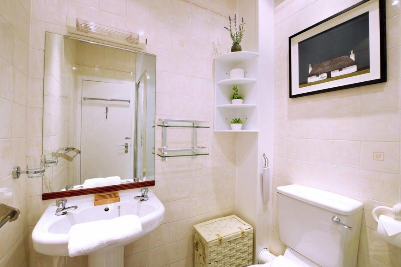 Cozy 2 Bedroom Apartment At Heart Of The Edinburgh Bagian luar foto